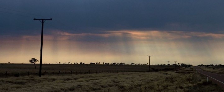 Licht und Wolken im Outback