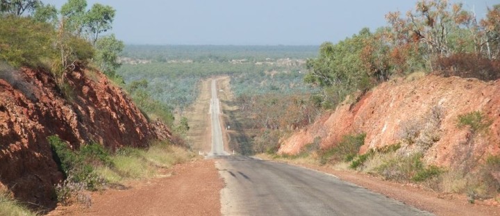 Straße Richtung Cape Crawford