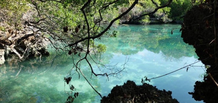 Blue Lagoon Pools auf Juani Island